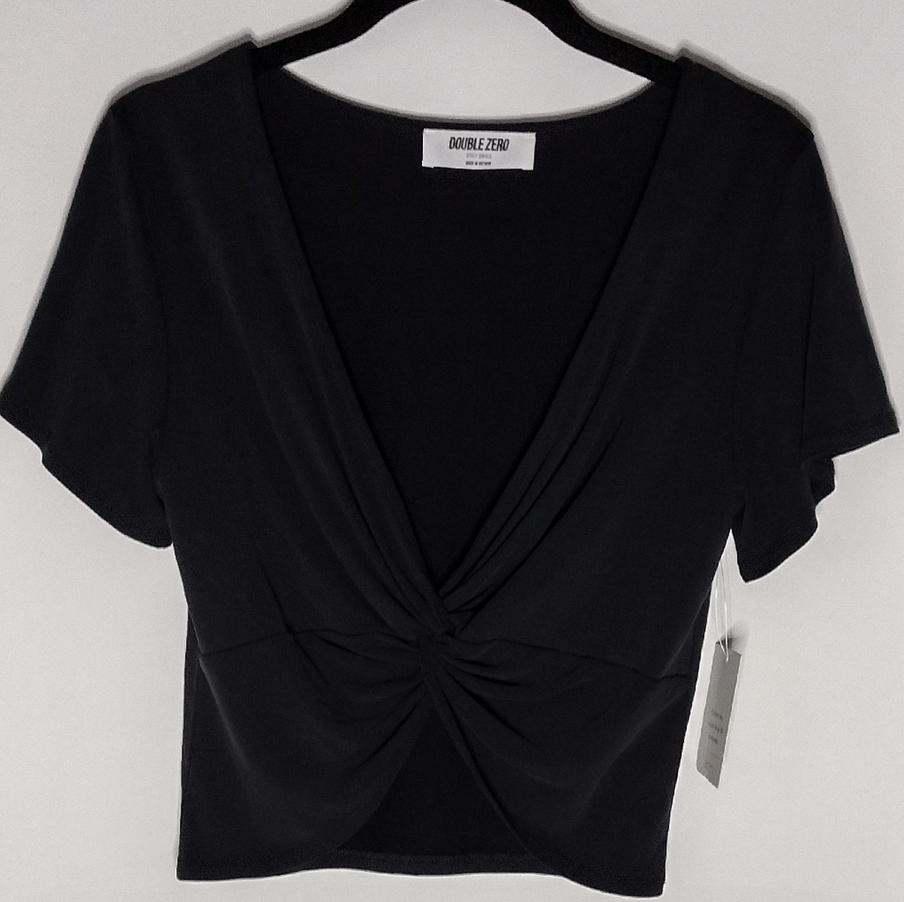 NWOT Black Short Sleeve Crop Top